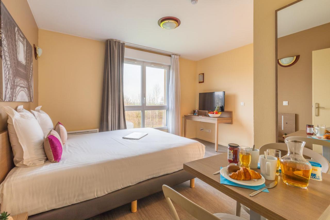Zenitude Hotel-Residences Magny les Hameaux Bagian luar foto